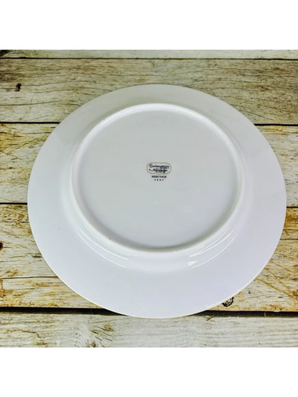Noritake HERITAGE Contemporary Gold Verge White Porcelain Dinner Plates Set 2